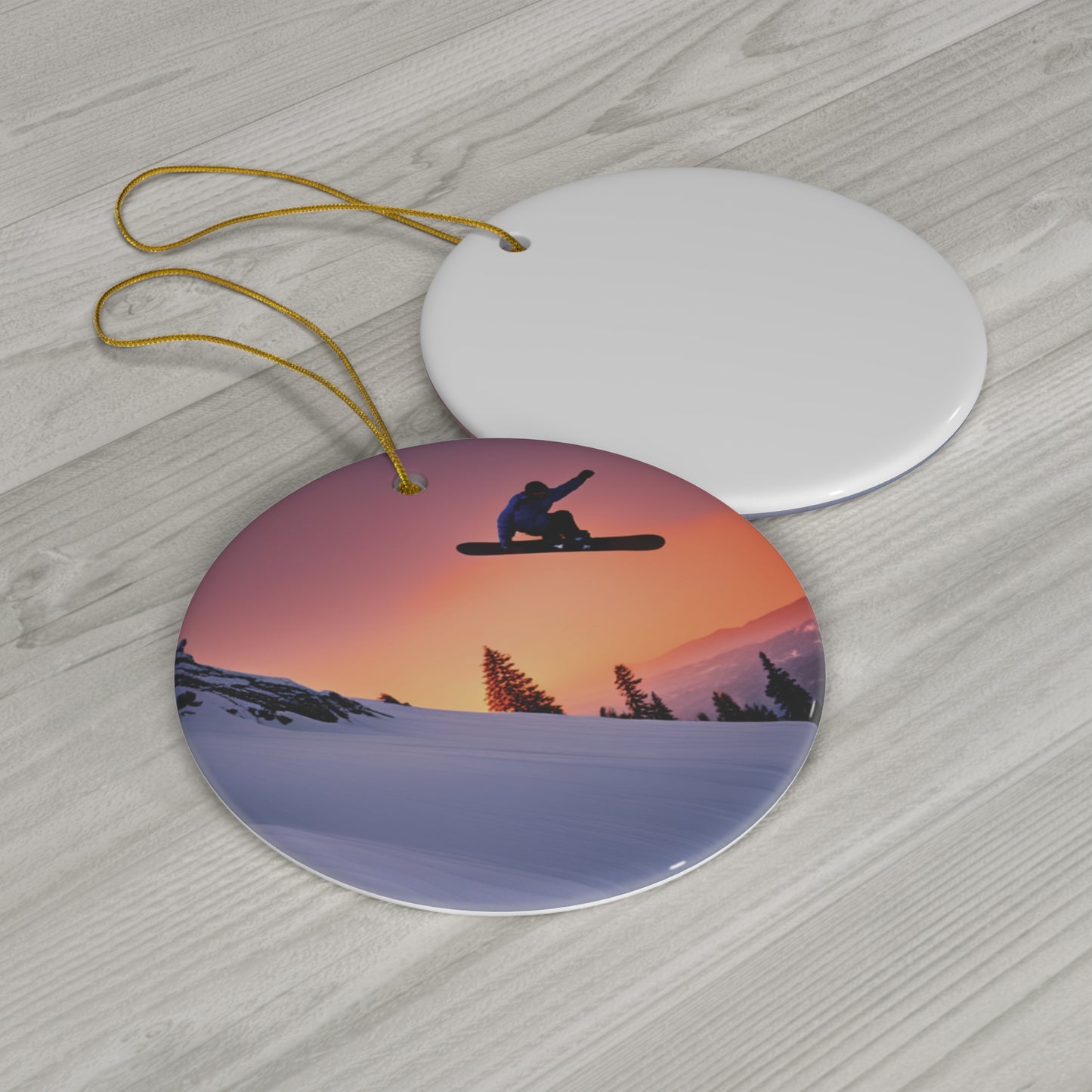 Unique Christmas Tree Ornament for Snowboarders - Add a Touch of Adventure to Your Holiday Decor