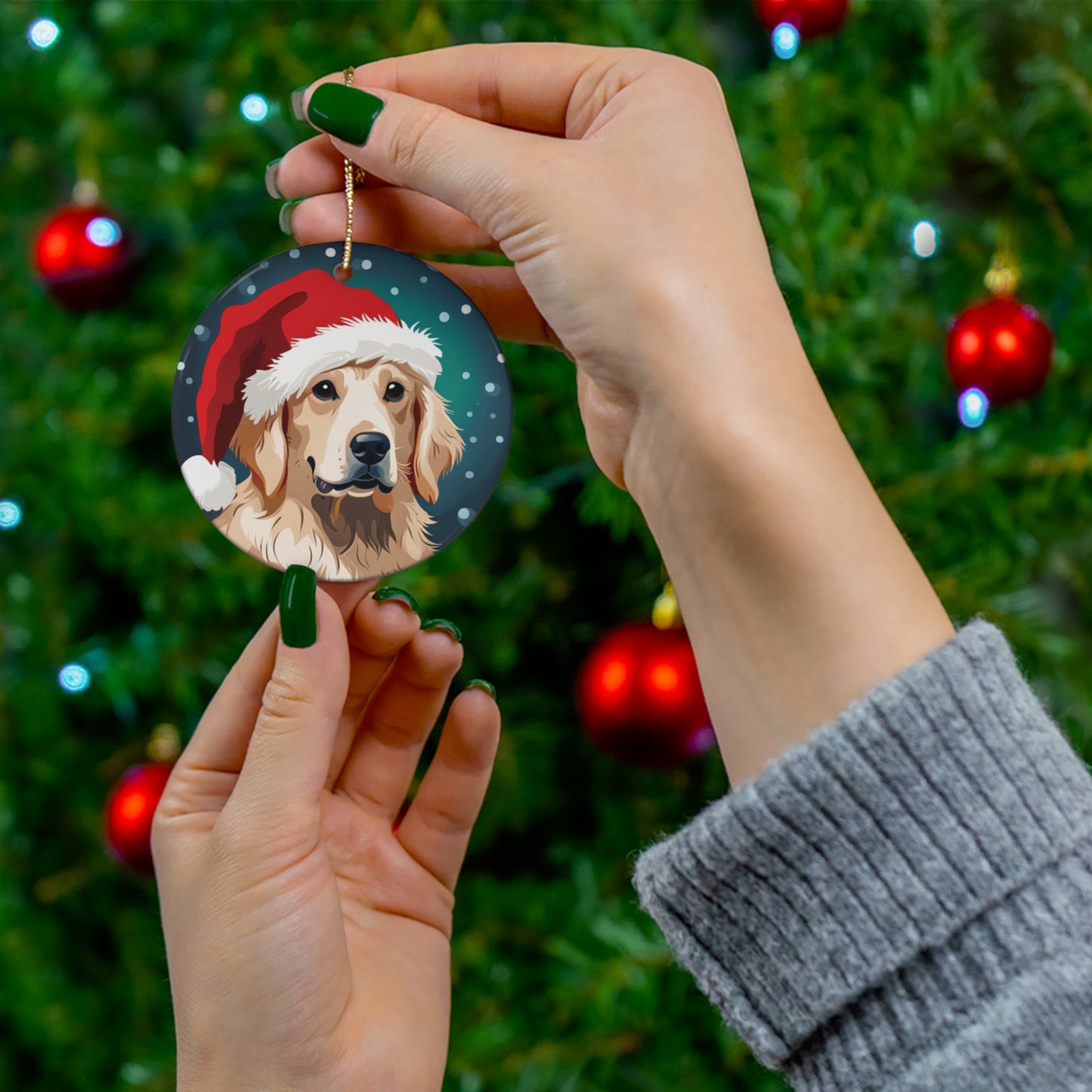 Furry Friend Golden Retriever Christmas Tree Ornament - Celebrate the joy of Man's Best Friend - Charming Holiday Decor